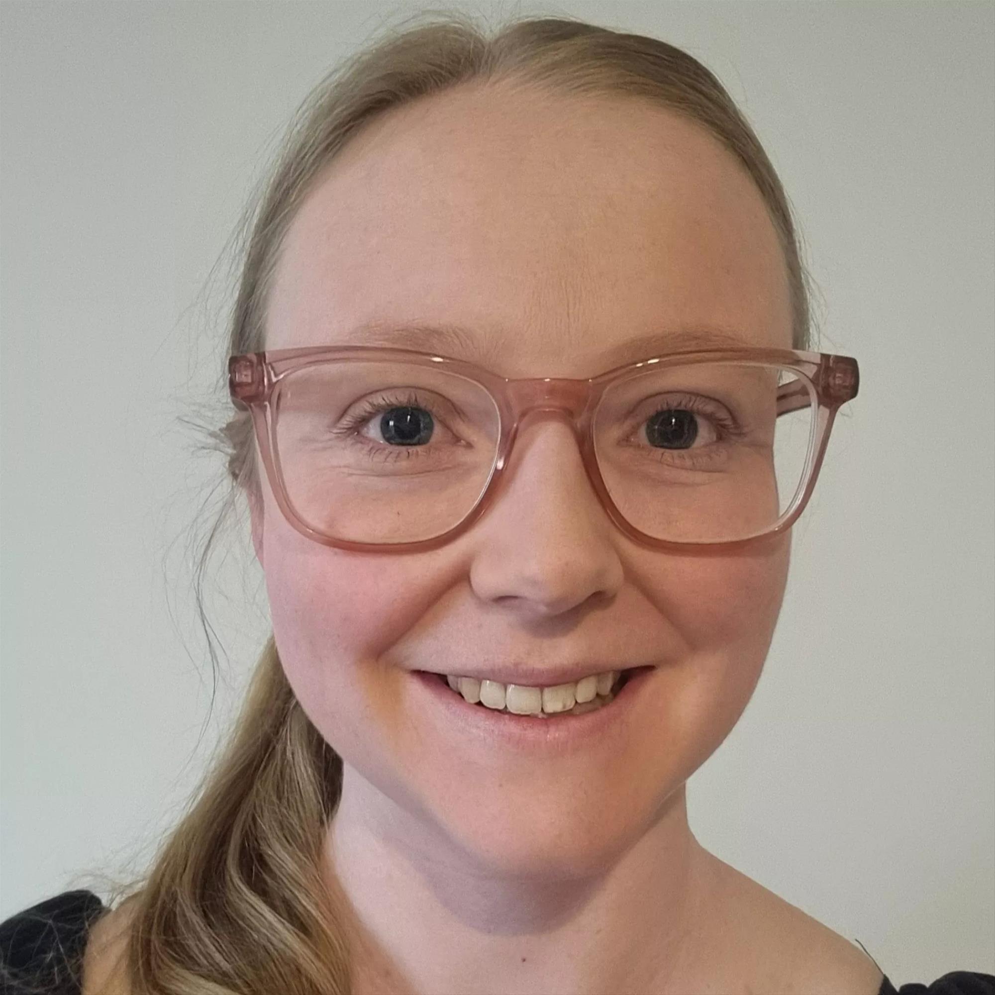 Dr Evelyn Clarke